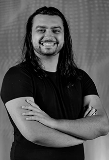 Profile picture of an person in black and white